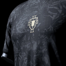 Camisa Seleção portuguesa Edição The Siu CR7 23/24 - Torcedor Masculina - Preta com detalhes em vermelho