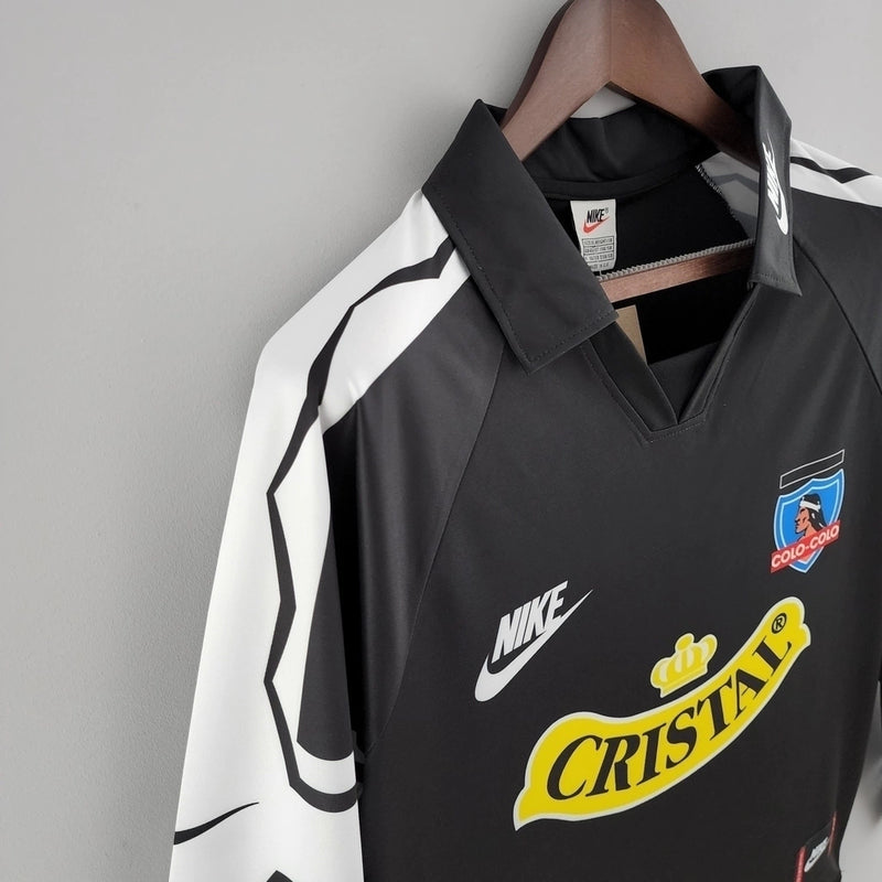 Camisa Colo-Colo Away II 1995/96 Nike Retrô Masculina na cor preta, uniforme clássico do clube chileno, ideal para torcedores, colecionadores e fãs de camisas históricas do Colo-Colo.