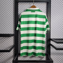 Camisa Celtic Home 1998/99 Umbro Retrô Masculina, uniforme verde e branco com escudo bordado e logo Umbro, disponível do P ao XGG."
