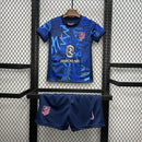 Kit Infantil Atlético de Madrid Third III 2024/25 Nike azul, com camisa, short e meia, tecido leve Dri-FIT, uniforme infantil moderno para jogos, treinos e torcedores mirins