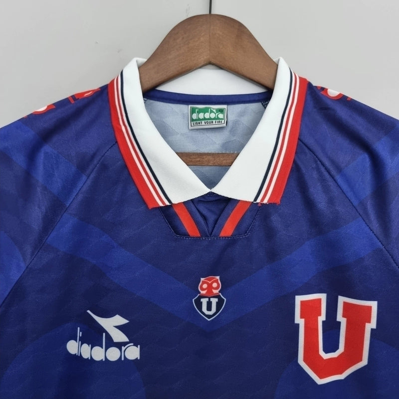 Camisa Universidad de Chile Home I 1996/97 retrô masculina azul, gola e mangas clássicas, design histórico anos 90, perfeita para torcedores e colecionadores de futebol chileno"