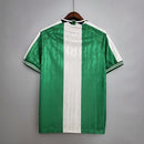 “Camisa vintage Nigéria Nike 1996/97 verde, retrô masculina da seleção nigeriana, item histórico de colecionador”