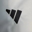 Camisa Bélgica Away II 2023/24 Adidas feminina, corte ajustado ao corpo, azul com detalhes em amarelo, escudo da seleção belga no peito e três listras Adidas nos ombros, tecido leve e respirável, ideal para treinos, jogos e torcer com estilo e conforto.”