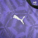 Camisa Al-Hilal Third III 2024/25 Puma Torcedor Masculina Roxa - uniforme de futebol alternativo do Al-Hilal FC, design moderno roxo com detalhes exclusivos, tecido confortável e respirável.