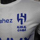 Camisa Al-Hilal Away II 2025/26 Puma Jogador Masculina branca, uniforme do clube saudita Al-Hilal, design moderno com tecnologia Puma DryCell, respirável e confortável, ideal para jogadores, torcedores e colecionadores de futebol asiático.