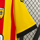 Camisa Lens Home I 2024/25 Puma Torcedor Masculina Amarela, com detalhes em vermelho, design tradicional e tecido leve com tecnologia DryCell, ideal para torcedores do RC Lens.