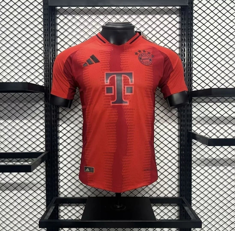 Camisa Barcelona Home Retrô 2014/15 Torcedor Masculina azul e grená, modelo inspirado na temporada de Messi, Neymar e Suárez, com escudo do Barça em destaque e tecido leve e confortável.