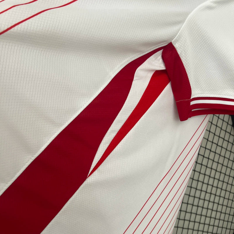 Camisa Canadá Away II 2024/25 Nike masculina branca com detalhes vermelhos, gola careca e tecido leve respirável para torcedores"