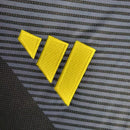 Camisa Escócia Home 2024/25 Masculina Adidas para torcedor, azul escuro com detalhes em branco, modelo oficial da seleção escocesa, ideal para fãs da Escócia