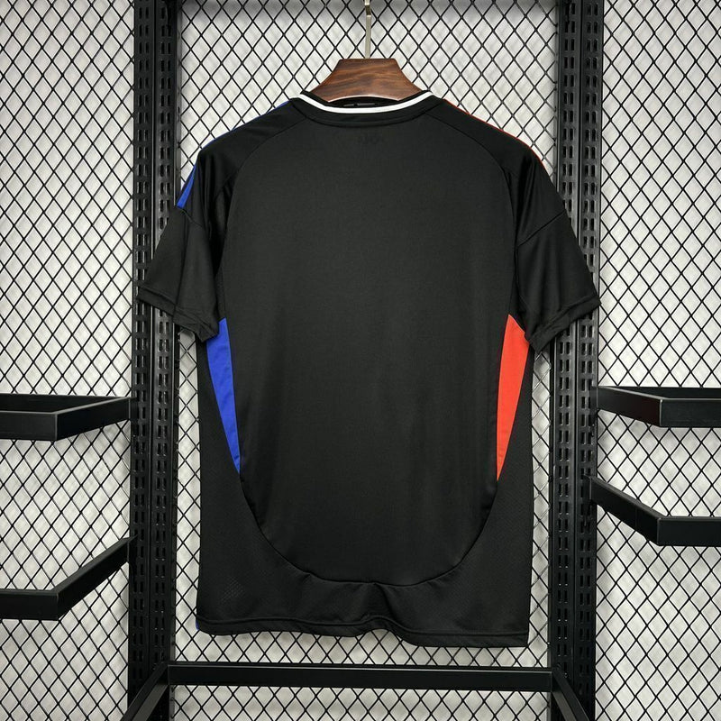 Camisa Olympique Lyon II Away 2024/25 Adidas torcedor masculina na cor preta, com escudo do clube bordado no peito, logo da Adidas em branco e design moderno esportivo.