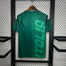 Camisa Itália Pré-Jogo 2024/25 Adidas Torcedor Masculina, verde, com design moderno, escudo da seleção italiana e logo Adidas em destaque, feita em tecido leve, respirável e confortável, ideal para treinos e uso casual