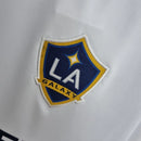 Camisa Los Angeles Galaxy Home I 2022/23 Adidas Torcedora Feminina Branca, uniforme oficial MLS, versão feminina ajustada, Waze Mix