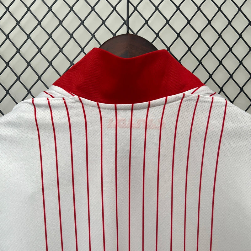 Camisa Canadá Away II 2024/25 Nike masculina branca com detalhes vermelhos, gola careca e tecido leve respirável para torcedores"