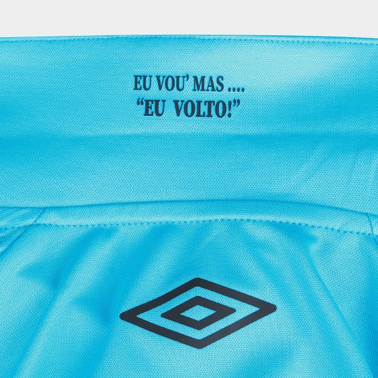 Camisa azul do santos FC Edição 2025/26 umbro masculina com escudo alto-relevo e design exclusivo.