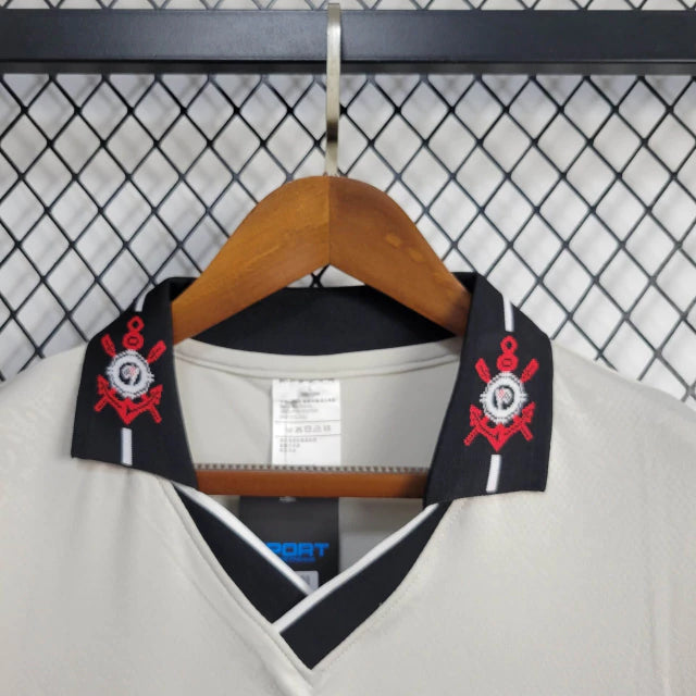 Camisa Corinthians Home 1995/96 Pênalty Masculina retrô, preta com detalhes em branco, modelo clássico do clube, ideal para fãs e colecionadores do Timão"