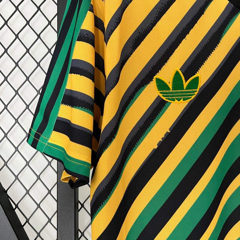 Camisa Jamaica Rei do Reggae 2024/25 Adidas Torcedor Masculina amarela, uniforme seleção Jamaica, detalhes em verde e preto, tecido leve e respirável, corte masculino."
camisa Jamaica Rei do Reggae 2024/25 amarela
camisa Adidas Jamaica torcedor masculina
uniforme seleção Jamaica 2024
camisa Jamaica Reggae Boyz 2024/25