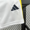 "Kit Infantil Al-Nassr Third III 2025/26 Adidas, camiseta e shorts em azul e dourado, modelo oficial do clube saudita para crianças, ideal para pequenos torcedores e colecionadores."