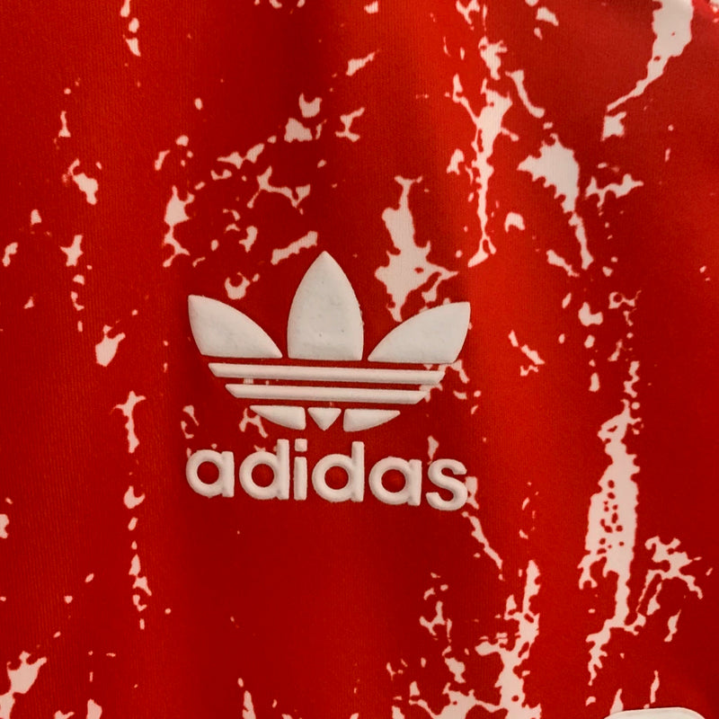 "Camisa União Soviética Home I 1990/91 Adidas retrô masculina vermelha com detalhes dourados, gola careca e tecido leve respirável para torcedores e colecionadores"