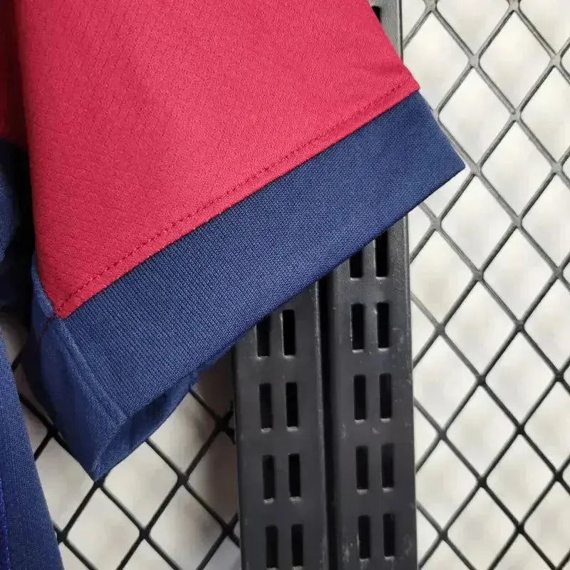 Camisa Barcelona Home 2024/25 Torcedor Masculina Nike oficial azul e grená com escudo bordado
