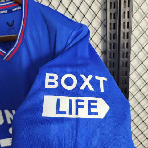 Camisa Rangers FC Home I 2023/24 Castore Torcedor Masculina Azul, uniforme moderno do clube escocês com escudo bordado e design elegante.