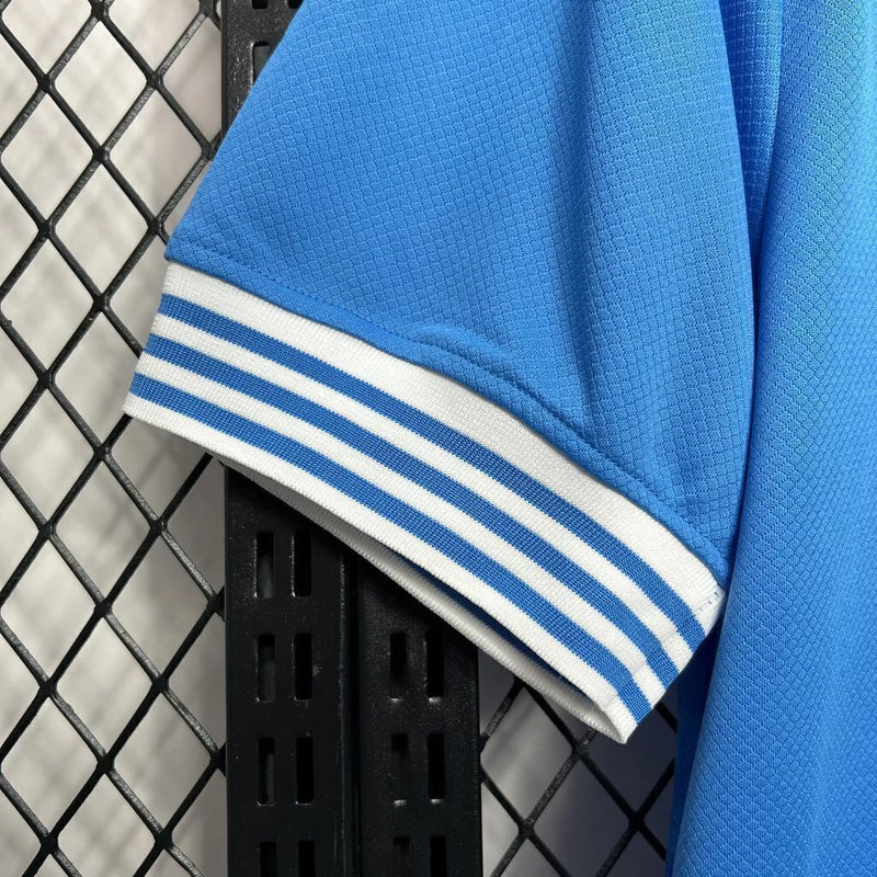 Camisa Cruz Azul Home I 2024/25 Pirma Torcedor Masculina Azul, uniforme tradicional, futebol mexicano, escudo do Cruz Azul, conforto e estilo para torcedores"