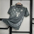 Camisa Bayern de Munique "Oktoberfest" 2024/25 Adidas Torcedor Masculina - Cinza