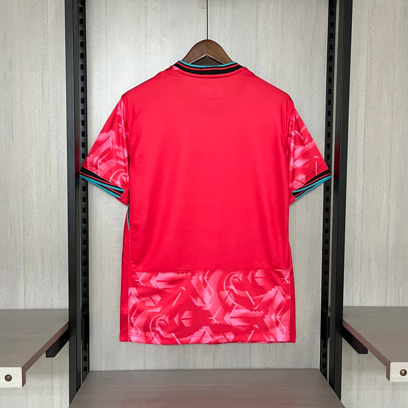 Camisa Coreia do Sul Home 2024/25 Masculina para torcedor, vermelha com detalhes em branco, modelo oficial da seleção sul-coreana, ideal para fãs da Coreia do Sul"