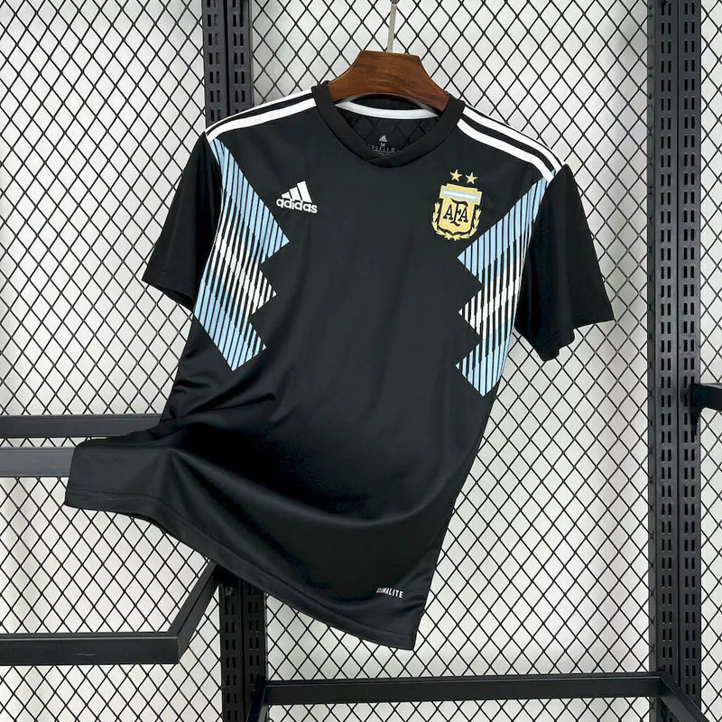 Camisa Argentina Away II 2018/19 Adidas Retrô Masculina azul escuro com detalhes celestes, tecido leve e respirável, corte masculino – ideal para torcer, colecionar e uso casual.