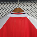 Camisa Arsenal Home I 1992/93 Adidas Retrô Masculina Vermelha com mangas brancas, gola polo, escudo bordado e logo Adidas, camiseta de futebol vintage para colecionadores e fãs do Arsenal"