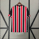 Camisa São Paulo Away II 2024/25 New Balance Torcedor Masculina branca com detalhes em vermelho e preto, leve e respirável, ideal para jogos, treinos e torcedores do Tricolor Paulista."