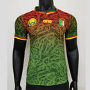 Camisa Camarões Home I 2024/25 Jogador Masculina verde, com detalhes em vermelho e amarelo da bandeira, tecido leve e respirável de alta performance, inspirada no uniforme oficial dos Leões IndomáveisCamisa Camarões Home I 2024/25 Jogador
Camisa Camarões verde masculina
Camisa seleção Camarões jogador
Camisa Camarões torcedor 2024/25
Camisa Leões Indomáveis home 2024
Camisa Camarões uniforme atleta