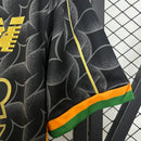 Camisa Venezia Home I 2024/25 Nocta Torcedor Masculina – uniforme masculino de futebol, tecido leve e respirável, escudo do Venezia em destaque, design moderno e elegante.