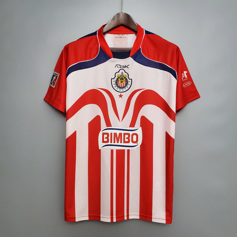 Camisa Chivas Guadalajara Home I 2006/07 Reebok Retrô Masculina Vermelha e Branca, uniforme clássico, escudo bordado, futebol mexicano, retrô colecionável"