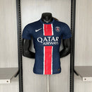 Camisa PSG Home I 2024/25 Nike Jogador Masculina Azul, uniforme Paris Saint-Germain, tecnologia leve e respirável, design moderno e elegante para performance.”
