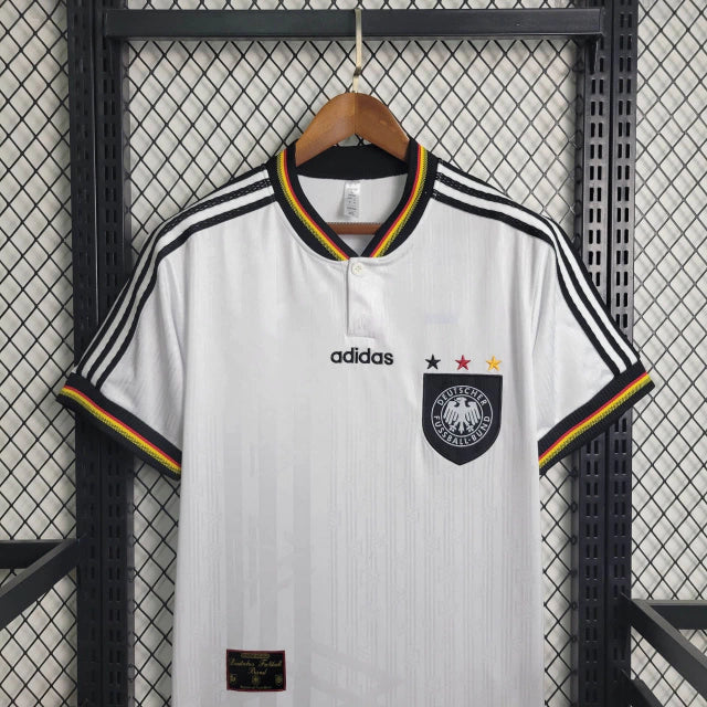 Camisa Alemanha Home I 1996/97 Adidas Retrô Masculina branca com detalhes em preto, vermelho e amarelo – modelo histórico para colecionadores e torcedores.