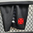 Kit Infantil Vasco Away (2) 2024/25 Kappa preto com faixa diagonal branca, camisa e short oficial para crianças torcedoras do Gigante da Colina