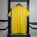 Camisa Jamaica Home I 2023/24 Adidas Torcedor Masculina amarela, uniforme principal da seleção jamaicana, detalhes em verde e preto, tecido leve e respirável, corte masculino."
camisa Jamaica Home 2023/24 amarela
camisa Adidas Jamaica torcedor masculina
uniforme principal seleção Jamaica
camisa Reggae Boyz 2023/24