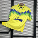 Detalhe da camisa titular retrô da Seleção Brasileira modelo 1995/96 Corteiz