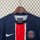 Camisa PSG Home I 2024/25 Nike Torcedor Masculina Azul, uniforme Paris Saint-Germain, design clássico e confortável, ideal para torcedores apaixonados.”