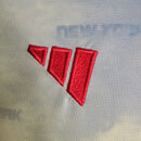 Camisa New York Red Bulls Home I 2023/24 Adidas Torcedor Masculina Amarela e Azul, uniforme MLS, escudo bordado, conforto e estilo, Waze Mix"