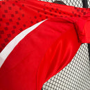 Camisa Chile Home 2024/25 Masculina para torcedor, vermelha com detalhes em azul e branco, modelo oficial da seleção chilena, ideal para fãs da Seleção do Chile"