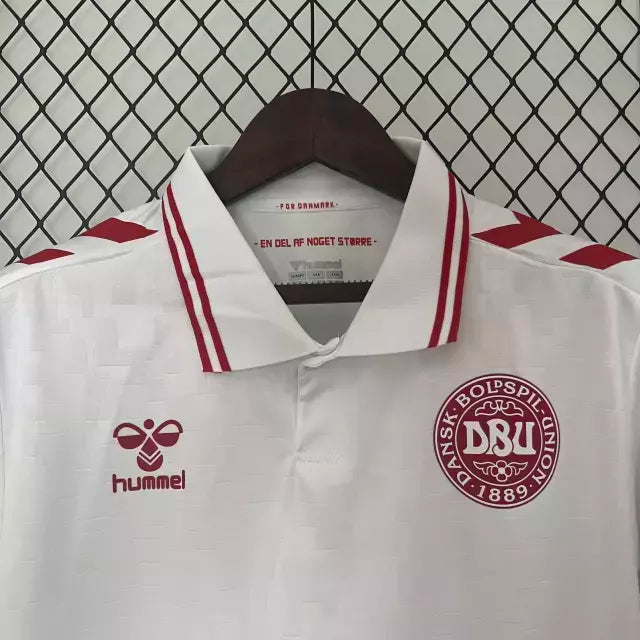 Camisa Dinamarca II 24/25 Torcedor Masculina - Branco