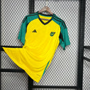 Camisa Jamaica Home I 2024/25 Adidas Torcedor Masculina amarela, uniforme principal seleção jamaicana, detalhes em verde e preto, escudo bordado, tecido leve e respirável."
camisa Jamaica Home 2024/25 amarela Adidas
camisa seleção Jamaica torcedor masculina
uniforme principal Jamaica 2024
camisa Reggae Boyz 2024/25