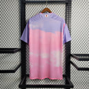 Camisa Japão Away II 2023/24 Adidas Torcedor Masculina na cor rosa, uniforme da seleção japonesa de futebol, modelo com tecnologia AEROREADY, leve, confortável e ideal para torcedores e colecionadores.