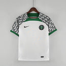 Camisa Nigéria Away II 2022/23 Nike Torcedor Masculina branca – uniforme de futebol seleção nigeriana, modelo away moderno com design da Nike para torcedores e colecionadores."Camisa Nigéria Away 2022/23
Camisa seleção Nigéria branca
Camisa Nigéria Nike 2022
Camisa Nigéria 2022/23 torcedor
Uniforme Nigéria Nike Away
Camisa Nigéria masculina original
Camisa de futebol Nigéria Nike
Camisa Nigéria para colecionador