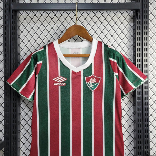 Camisa Fluminense Home 2024/25 Torcedora Feminina oficial com listras verde, grená e branco, escudo bordado, modelo moderno e confortável