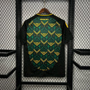 Camisa Jamaica Away II 2024/25 Adidas Torcedor Masculina verde, uniforme alternativo da seleção jamaicana, design vibrante, tecido leve e respirável, corte masculino."
camisa Jamaica Away 2024/25 verde
camisa Adidas Jamaica torcedor
camisa seleção Jamaica masculina
uniforme alternativo Jamaica 2024