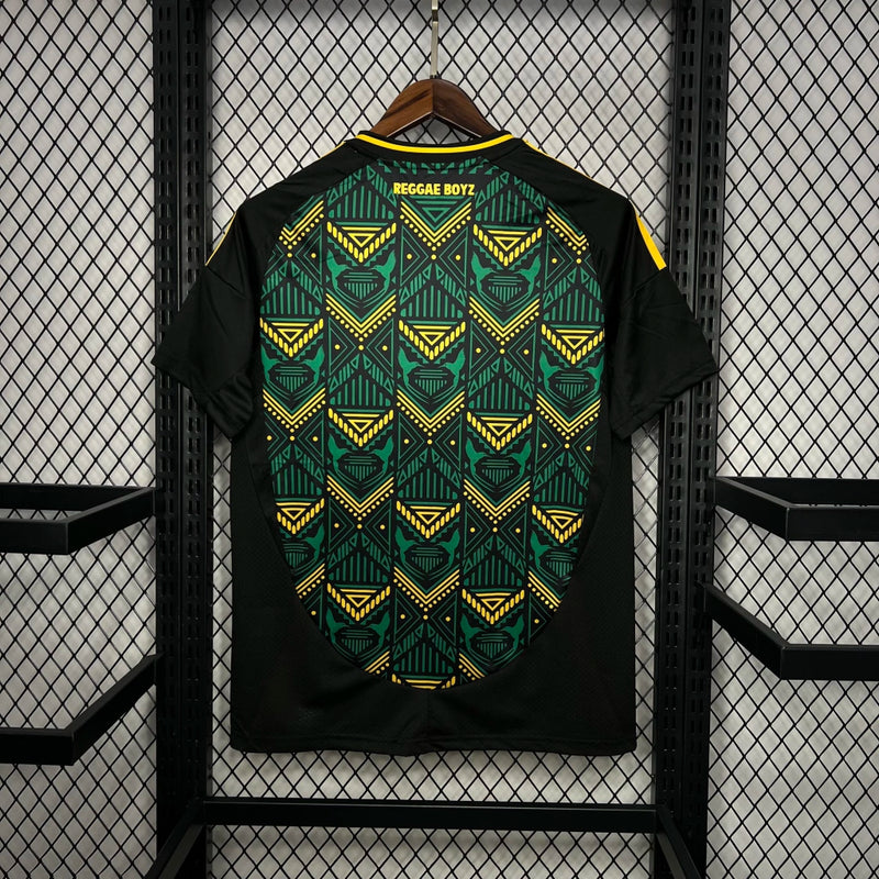 Camisa Jamaica Away II 2024/25 Adidas Torcedor Masculina verde, uniforme alternativo da seleção jamaicana, design vibrante, tecido leve e respirável, corte masculino."
camisa Jamaica Away 2024/25 verde
camisa Adidas Jamaica torcedor
camisa seleção Jamaica masculina
uniforme alternativo Jamaica 2024