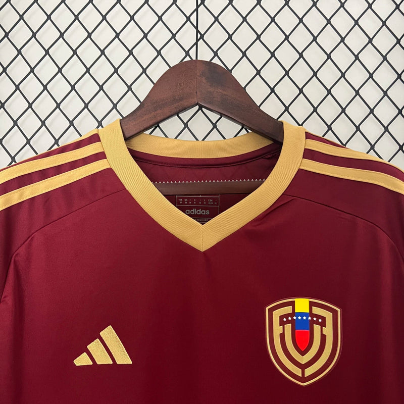 Camisa Venezuela Home I 2024/25 Adidas Torcedor Masculina vinho, design moderno com detalhes em amarelo e azul, tecido leve e respirável, ideal para torcedores da Vinotinto
Camisa Venezuela 2024/25 masculina
Camisa Venezuela Adidas vinho
Camisa Vinotinto Home 2024/25
Camisa seleção venezuelana masculina
Camisa Venezuela torcedor masculina
Camisa Venezuela futebol 2024/25
Uniforme Venezuela Home Adidas
Camisa Vinotinto masculina vinho