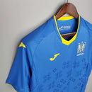 Camisa Ucrânia Away II 2020/21 masculina azul com detalhes em amarelo, gola careca e tecido leve respirável para torcedores"